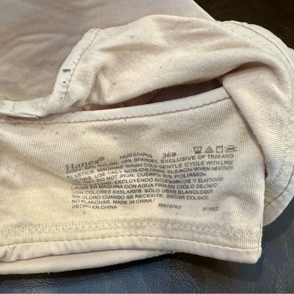 Hanes T Shirt Bras 36B Lot of 2 Convertible Racerback Gently Worn